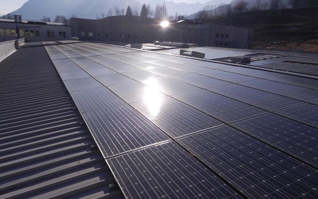 impianto fotovoltaico semi integrato su fabbricato industriale3
