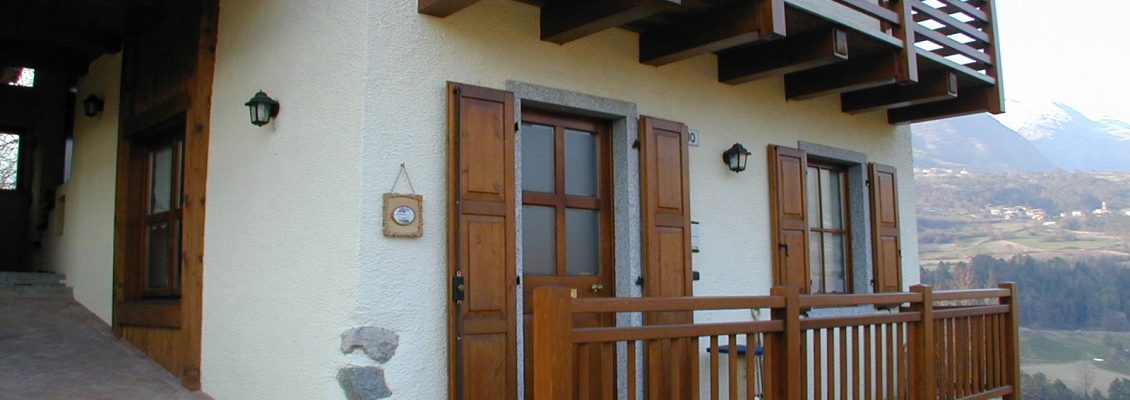 sostituzione finestre e rifacimento facciata di una casa rurale in valli giudicarie Trentino_